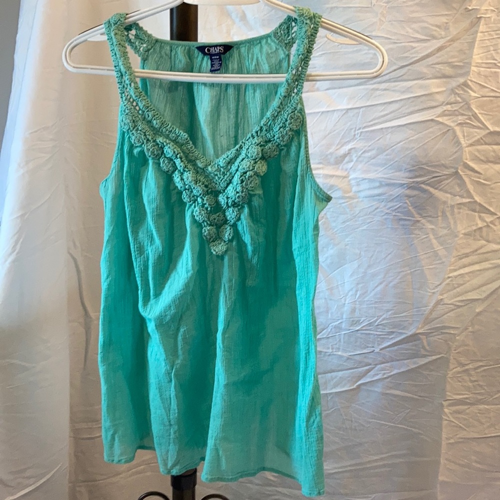 Beautiful green Chaps tank top with detailed v-neck.